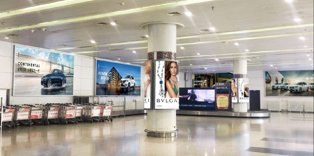 拉萨贡嘎机场到达墙体灯箱广告
