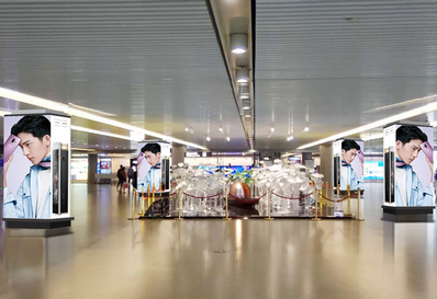  南京禄口机场国内到达汇集口LED包柱